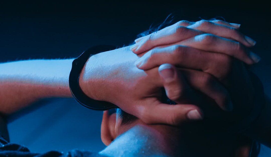 découvrez les comportements des personnes amères, leurs causes et comment y faire face au quotidien pour améliorer vos relations.