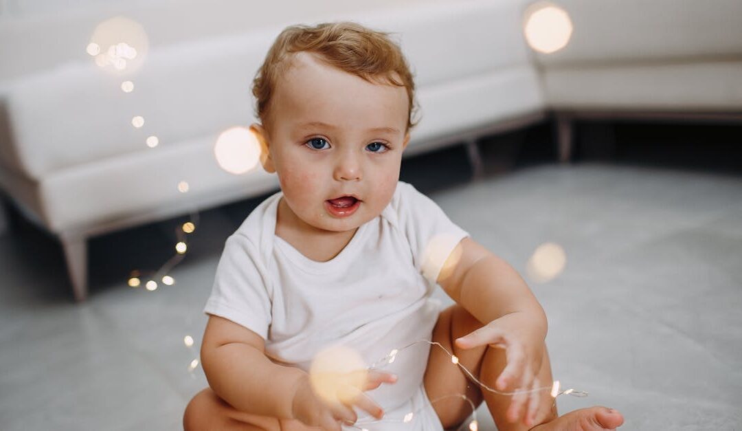 découvrez les étapes clés du développement de l'enfant, des premiers apprentissages aux compétences sociales, pour accompagner sa croissance harmonieuse.