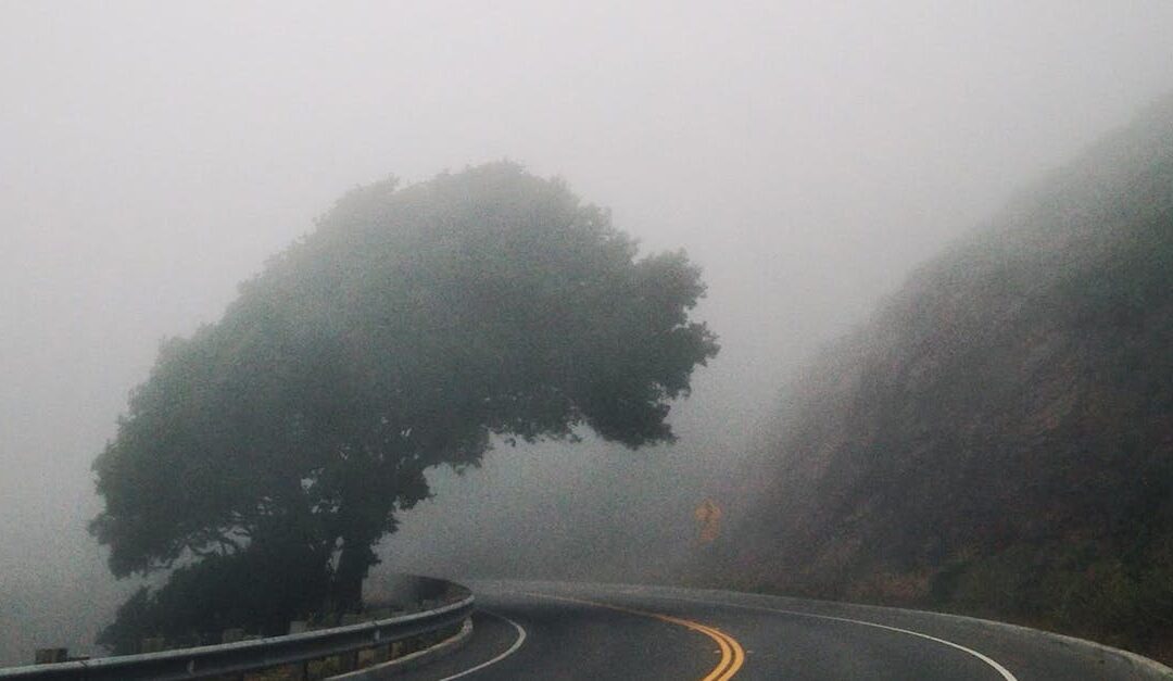 découvrez les barrières invisibles au changement et comment les surmonter pour favoriser l'évolution personnelle et organisationnelle.