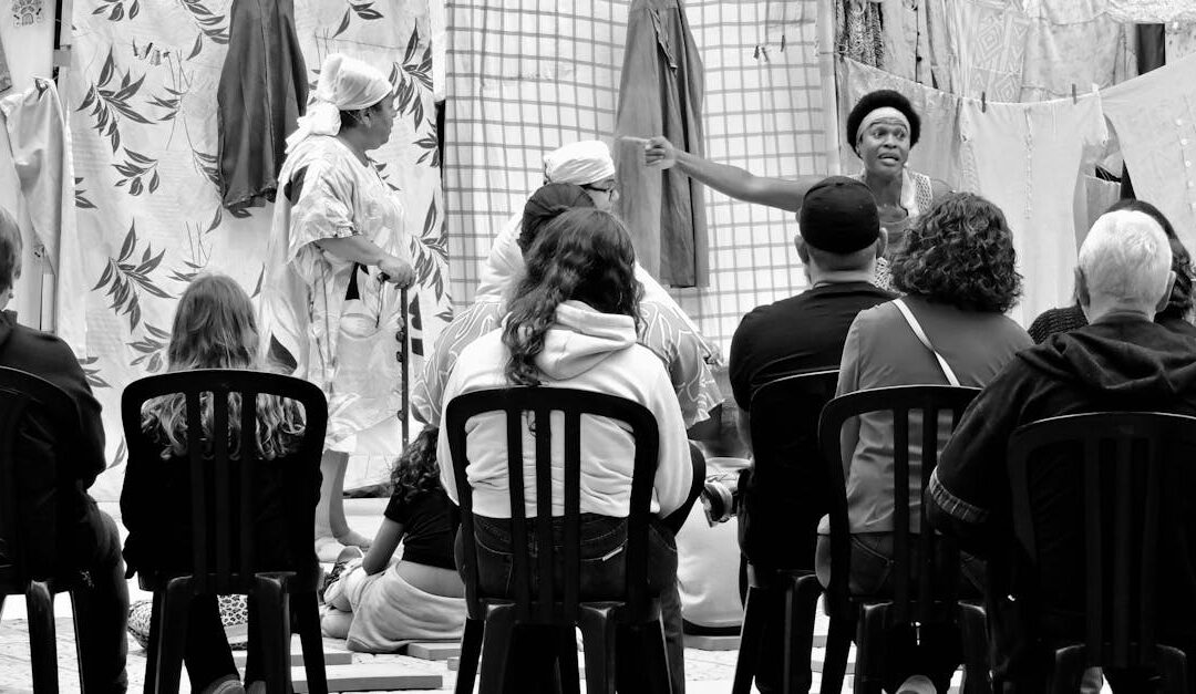 découvrez l'art du storytelling : apprenez à captiver votre audience en racontant des histoires puissantes et mémorables qui mettent en valeur votre message.